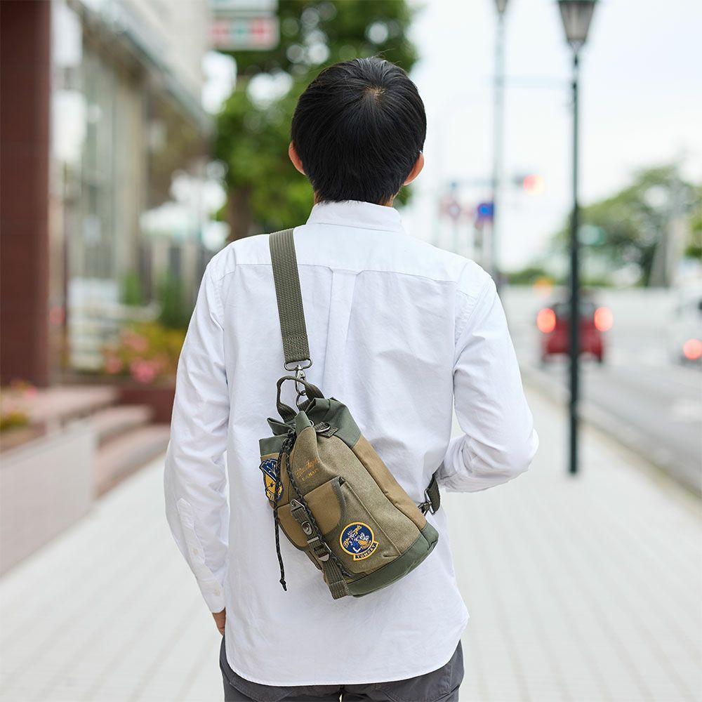 AVIREXアビレックス2WAYボンサックボディバッグショルダーバッグトップガン2TOPGUNIIメンズレディースアヴィレックス斜めがけ斜め掛け巾着巾着バッグAVX3529K