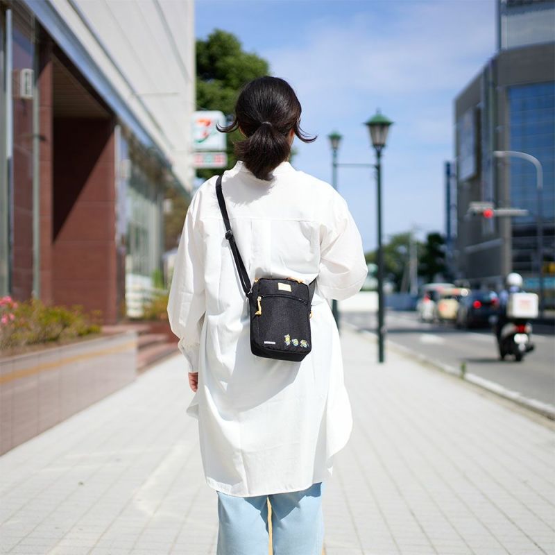 Leeリーショルダーバッグミニオンminionコラボバッグブランドショルダーバック斜め掛け斜めがけ人気ブランドかっこいいシンプル大人おしゃれキャラクターミニオンズminions320-30030