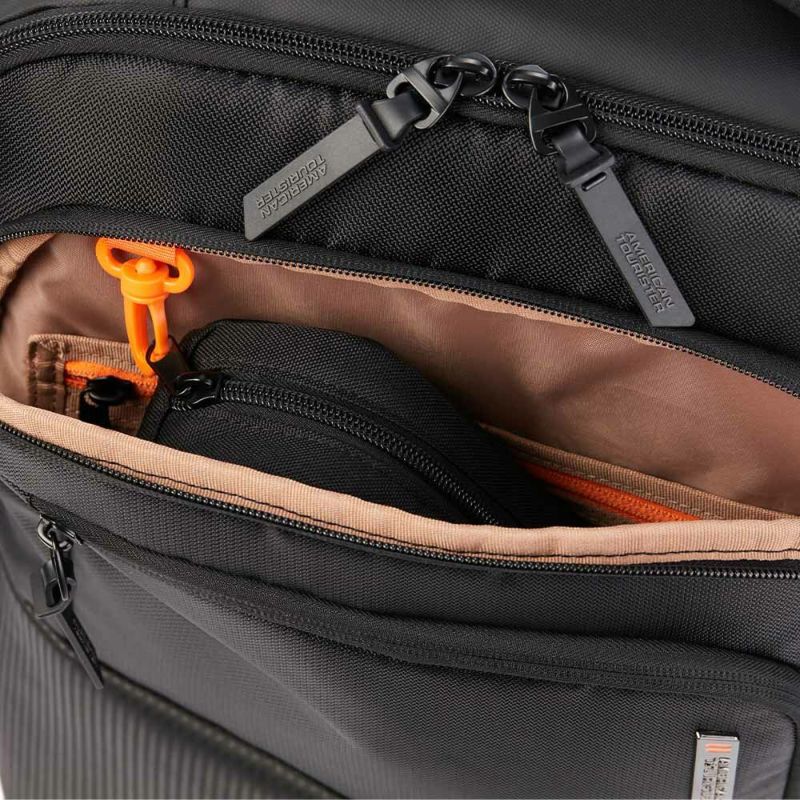 【正規取扱店】アメリカンツーリスターリュックAmericanTouristerメンズ28LB4A4セグノバックパック1ビジネスリュック通勤通学出張1泊2泊大きめ大容量ブランドレインカバーUSBポート149573