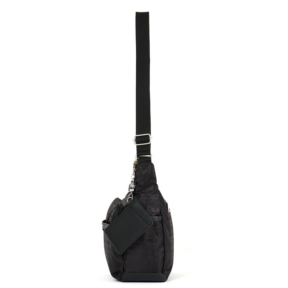 フィラショルダーバッグFILAレディースファスナー付き横型バッグ軽量多収納人気斜めがけブランド小さめマザーズバッグおしゃれかわいい大人30代40代50代7693