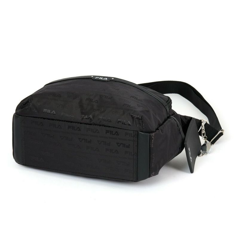 フィラショルダーバッグFILAレディースファスナー付き船形三日月型バッグ軽量多収納人気斜めがけブランド大きめマザーズバッグおしゃれかわいい大人30代40代50代7694