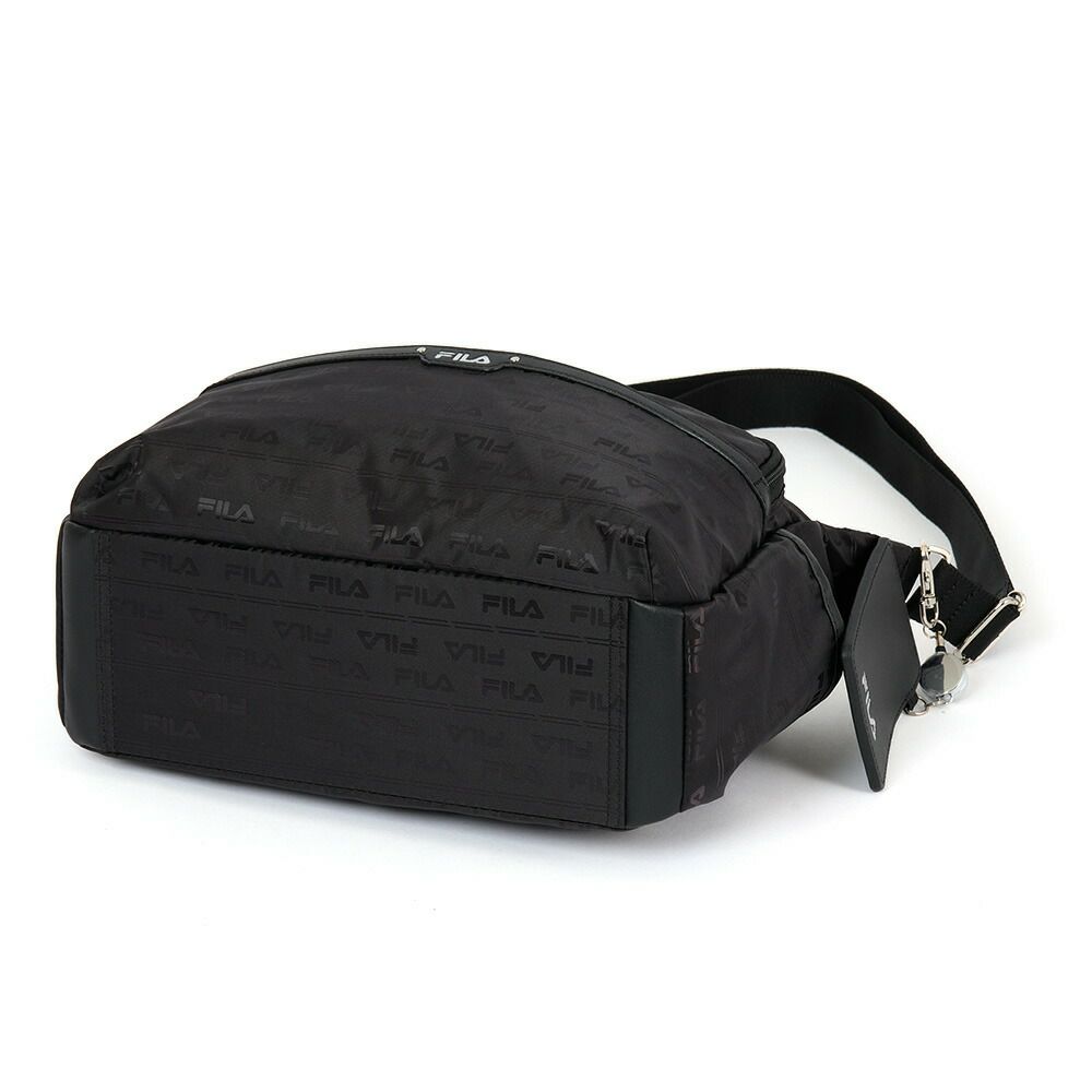 フィラショルダーバッグFILAレディースファスナー付き船形三日月型バッグ軽量多収納人気斜めがけブランド大きめマザーズバッグおしゃれかわいい大人30代40代50代7694