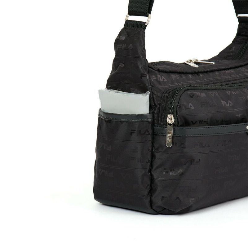 フィラショルダーバッグFILAレディースファスナー付き船形三日月型バッグ軽量多収納人気斜めがけブランド大きめマザーズバッグおしゃれかわいい大人30代40代50代7694