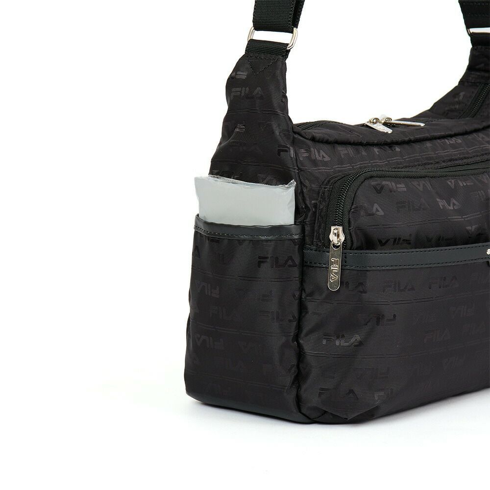 フィラショルダーバッグFILAレディースファスナー付き船形三日月型バッグ軽量多収納人気斜めがけブランド大きめマザーズバッグおしゃれかわいい大人30代40代50代7694