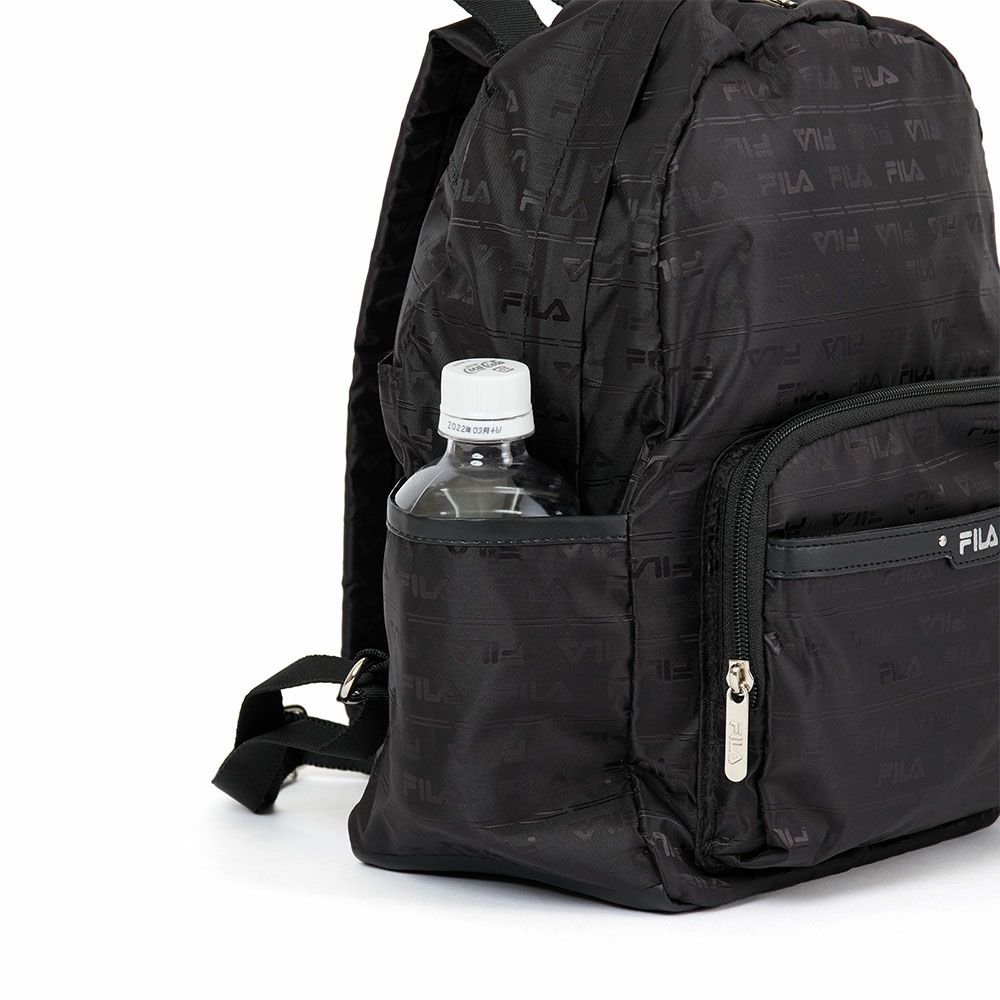 フィラリュックFILAレディースファスナー付き大人バッグ軽量多収納人気ブランド小さめマザーズバッグマザーズリュックおしゃれかわいい30代40代50代7696