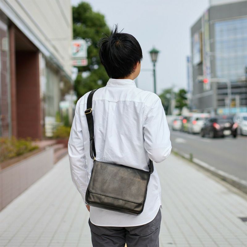 ダコタショルダーバッグメンズDakotaB5本革革レザー馬革バッグショルダーバック斜めがけ斜め掛けブランドおしゃれ大人ダコタブラックレーベル軽い軽量40代50代60代1623805