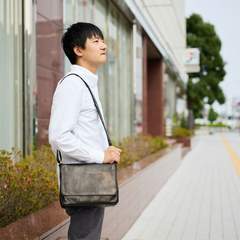 ダコタショルダーバッグメンズDakotaB5本革革レザー馬革バッグショルダーバック斜めがけ斜め掛けブランドおしゃれ大人ダコタブラックレーベル軽い軽量40代50代60代1623805