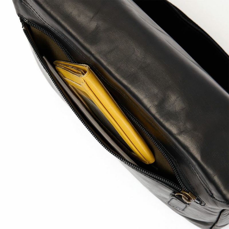 ダコタショルダーバッグメンズDakotaB5本革革レザー馬革バッグショルダーバック斜めがけ斜め掛けブランドおしゃれ大人ダコタブラックレーベル軽い軽量40代50代60代1623805