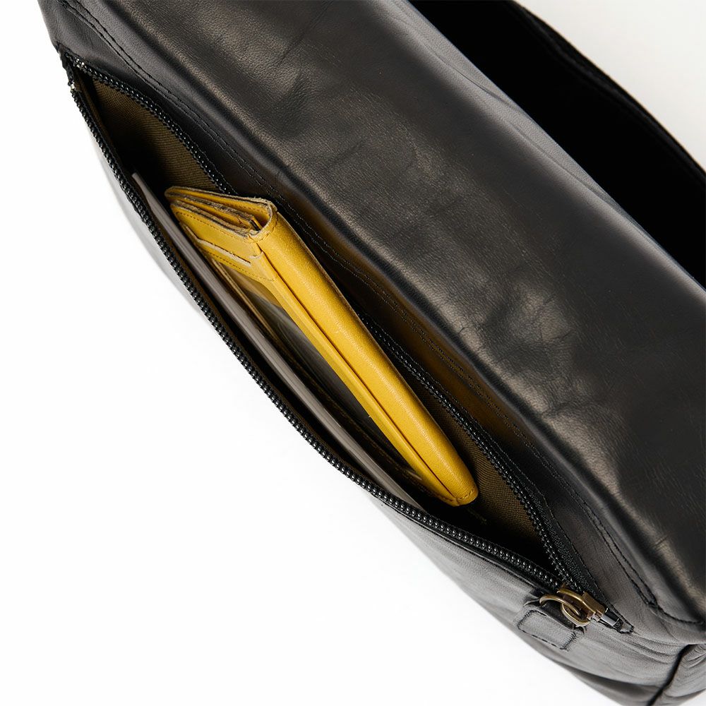 ダコタショルダーバッグメンズDakotaB5本革革レザー馬革バッグショルダーバック斜めがけ斜め掛けブランドおしゃれ大人ダコタブラックレーベル軽い軽量40代50代60代1623805