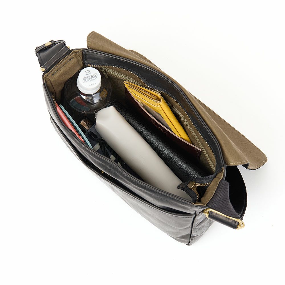 ダコタショルダーバッグメンズDakotaB5本革革レザー馬革バッグショルダーバック斜めがけ斜め掛けブランドおしゃれ大人ダコタブラックレーベル軽い軽量40代50代60代1623805