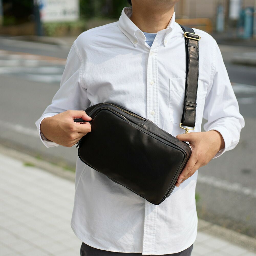 ダコタボディバッグメンズDakota本革革レザー馬革バッグボディバックワンショルダーバッグ斜めがけ斜め掛けブランドおしゃれ大人ダコタブラックレーベル軽い軽量40代50代60代1623807