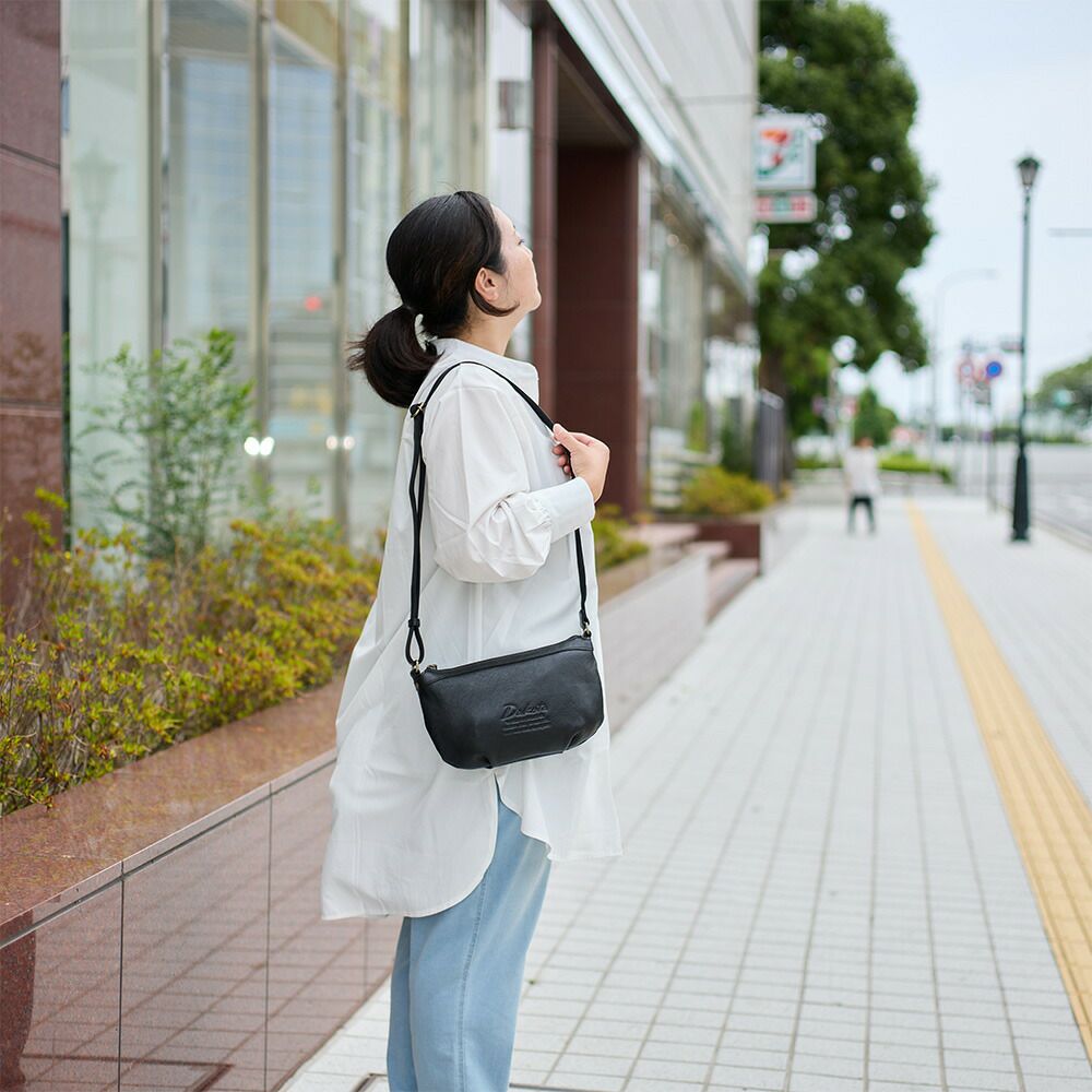 ダコタバッグショルダーバッグ横型レディース女性Dakotaジェントリー本革革レザーショルダーバッグ斜め掛け斜めがけ軽い軽量おしゃれ大人ブランド人気小さめ小さい30代40代50代1034512