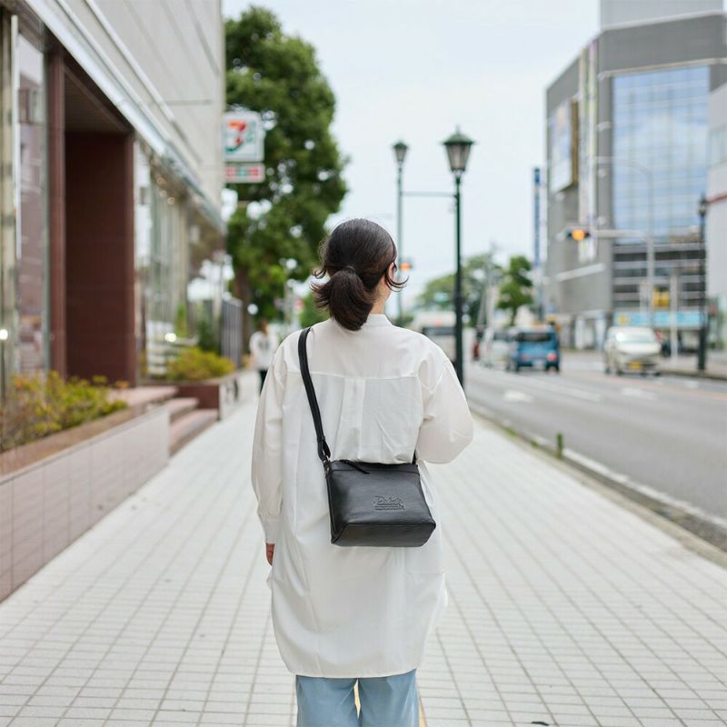 ダコタバッグショルダーバッグスクエアレディース女性Dakotaジェントリー本革革レザーショルダーバッグ斜め掛け斜めがけ軽い軽量おしゃれ大人ブランド人気30代40代50代1034513