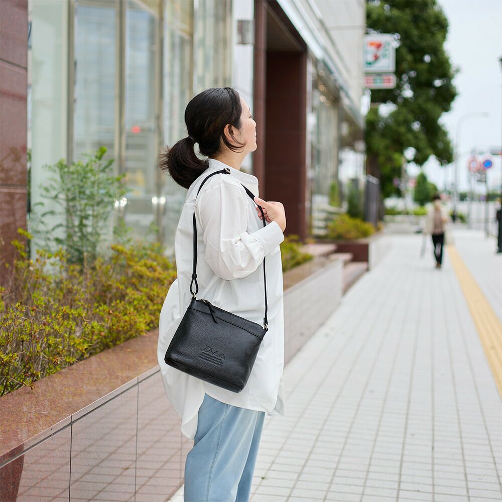 ダコタバッグショルダーバッグスクエアレディース女性Dakotaジェントリー本革革レザーショルダーバッグ斜め掛け斜めがけ軽い軽量おしゃれ大人ブランド人気30代40代50代1034513