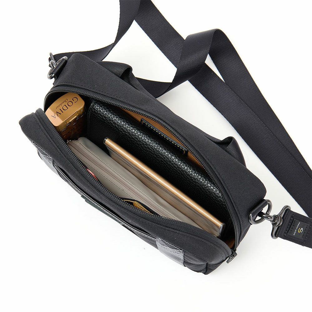 【正規取扱店】マスターピースショルダーバッグmaster-pieceショルダーバックmasterpieceDefendメンズブランド斜めがけカジュアルナイロン評判人気おすすめ日本製masterpiece3023