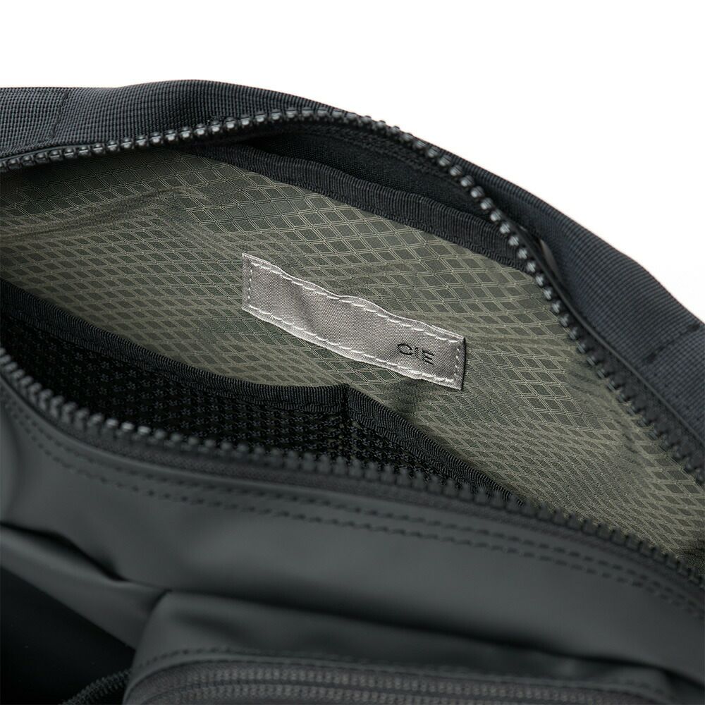 CIEショルダーバッグバッグシーGRID3BOTTLESHOULDERBAGMメンズレディースペットボトルが入る斜めがけ斜め掛けブランド評判人気防水撥水おすすめ正規品日本製グリッド3032065