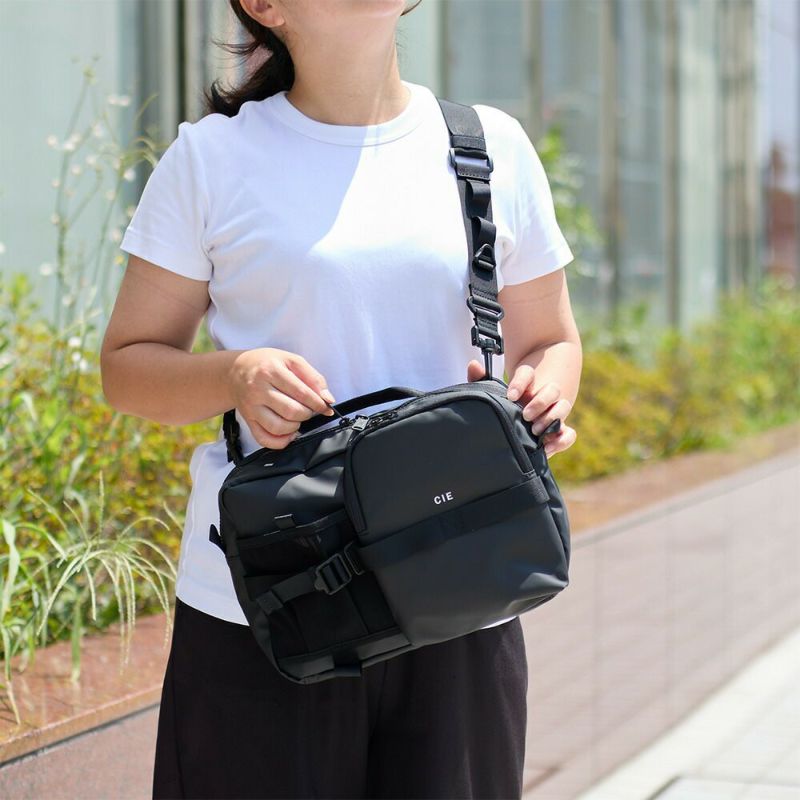 CIEショルダーバッグバッグシーGRID3BOTTLESHOULDERBAGLメンズレディースペットボトルが入る斜めがけ斜め掛け大きめ大容量ブランド評判人気防水撥水おすすめ正規品日本製グリッド3032068
