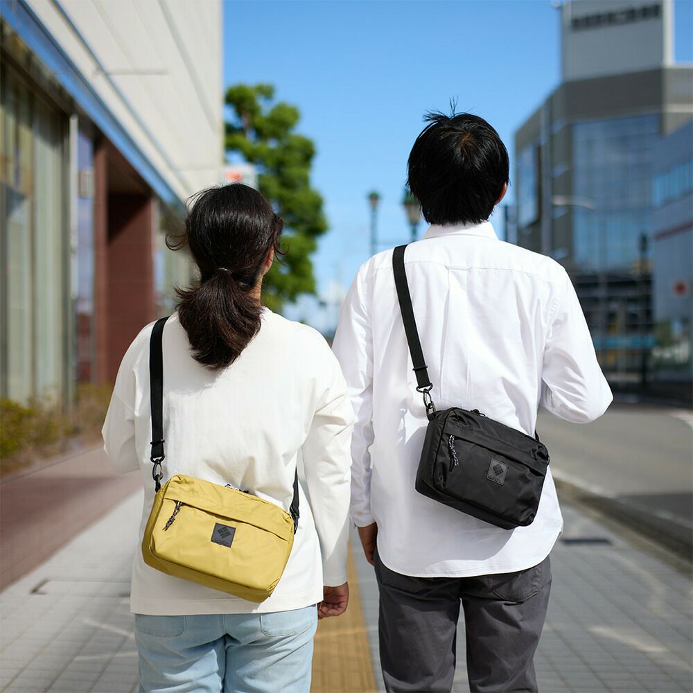 コロンビアショルダーバッグColumbiaメンズレディースグレートスモーキーガーデンショルダーバッグ斜め掛けバッグななめがけ撥水おしゃれ旅行軽い軽量小さめスクエアPU8731