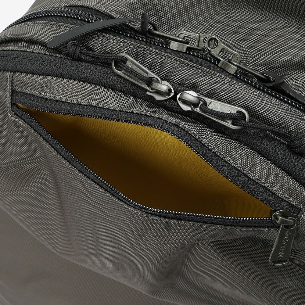 コロンビアリュックColumbia40L大容量大きめタイガーブルックトラベルバックパックメンズレディースリュックサック通学通勤出張仕事旅行撥水大きい1泊2泊3泊トラベルPU8721