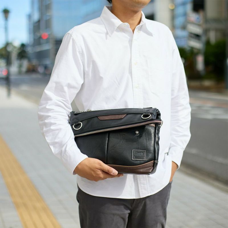 MOUSTACHEショルダーバッグムスタッシュメンズレディース斜めがけ斜め掛けおしゃれかっこいいカジュアル人気通学ブランド大人30代40代50代VMR-5696