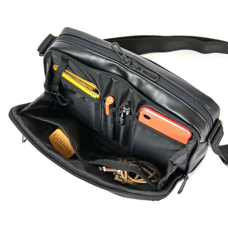 MOUSTACHEショルダーバッグムスタッシュメンズレディース斜めがけ斜め掛けおしゃれかっこいいカジュアル人気通学ブランド大人小さめコンパクトシンプル30代40代50代VZN-0550