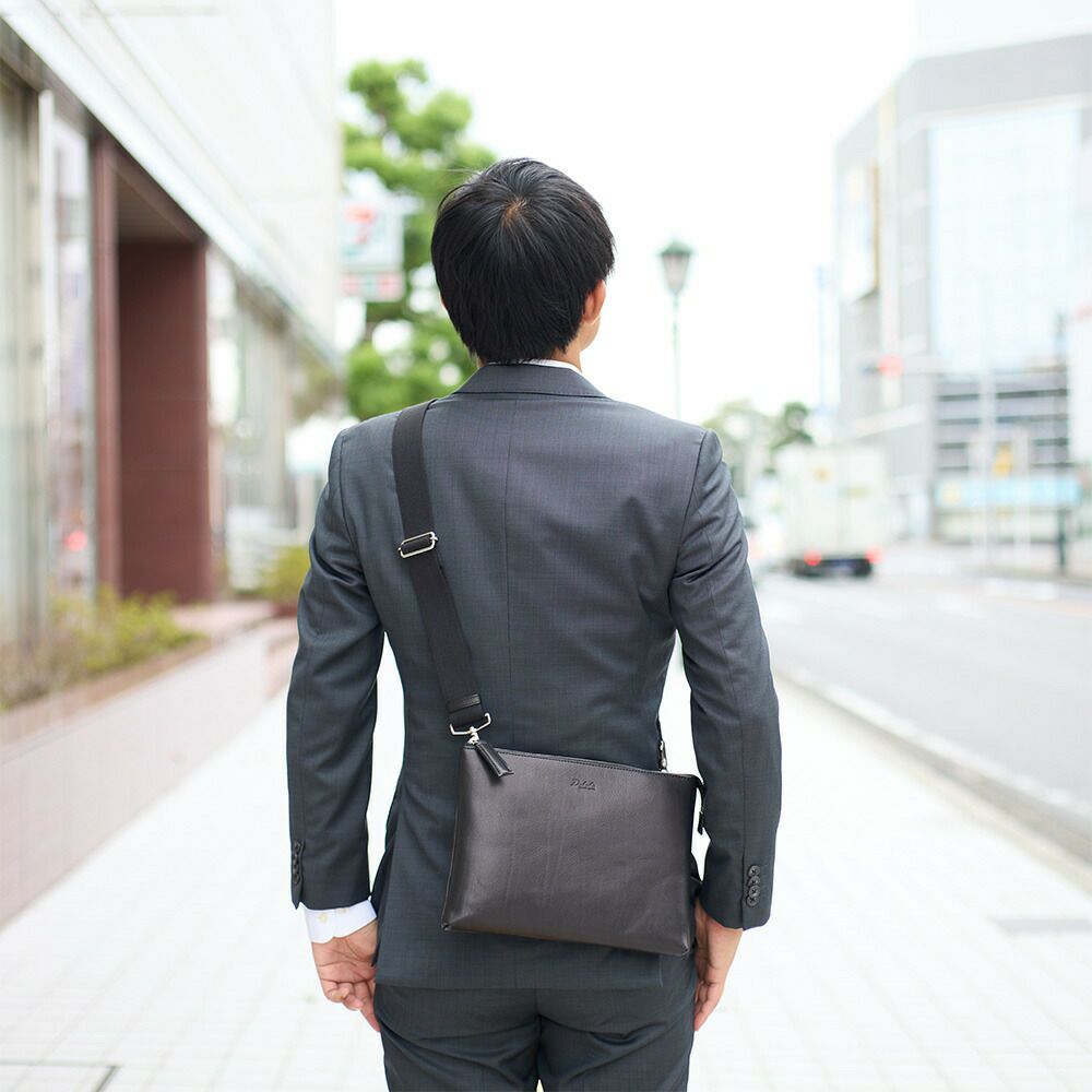 ダコタショルダーバッグクラッチバッグ2WAYメンズDakota本革革レザーバッグアクソリオ3セカンドバッグ斜め掛けブランドおしゃれ大人ダコタブラックレーベル40代50代60代1623700